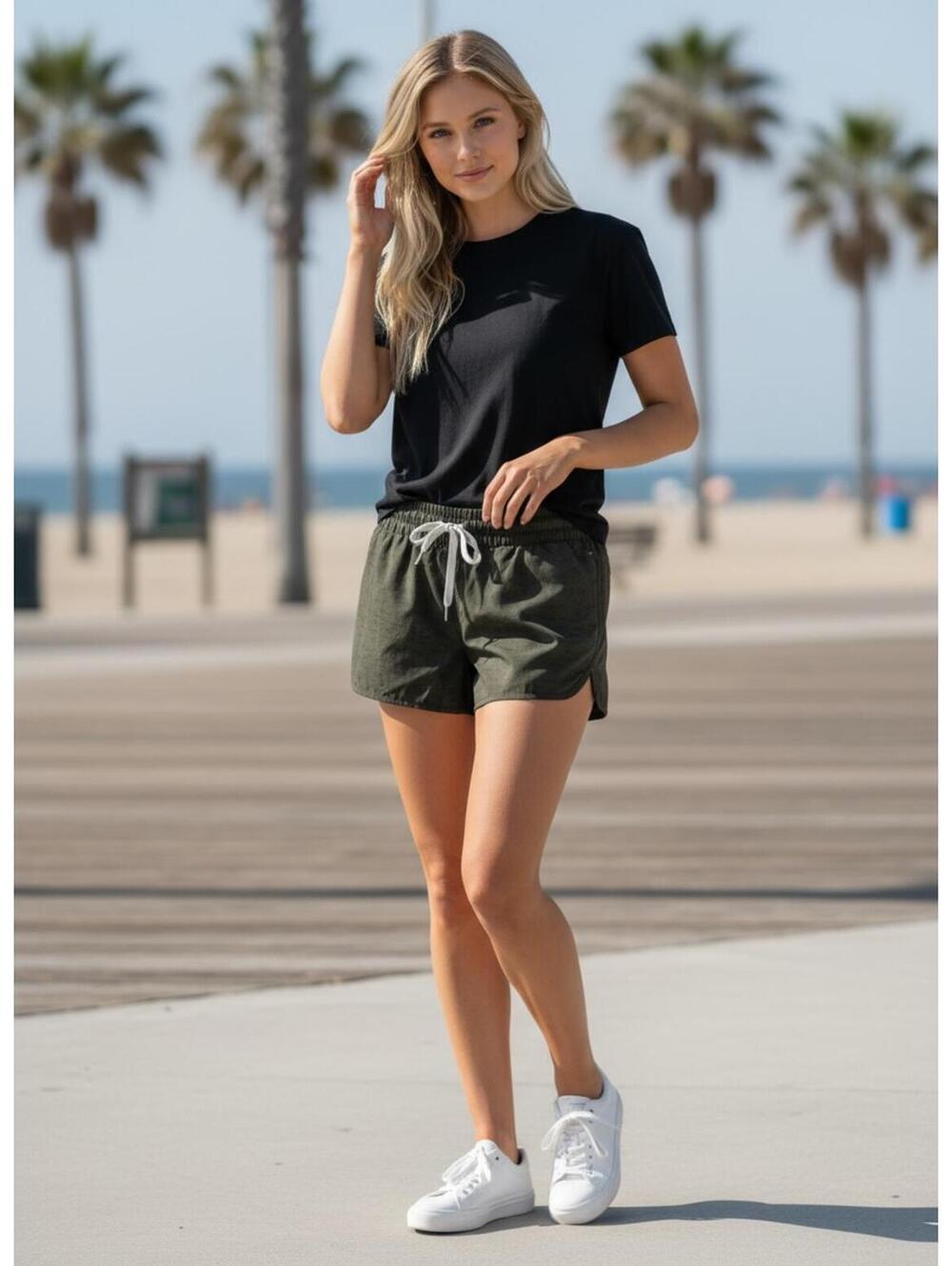Vuori Green Heathered Clementine Shorts size Med EUC
